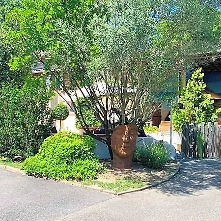 D'hotes Au Clos Georges Frühstückspension